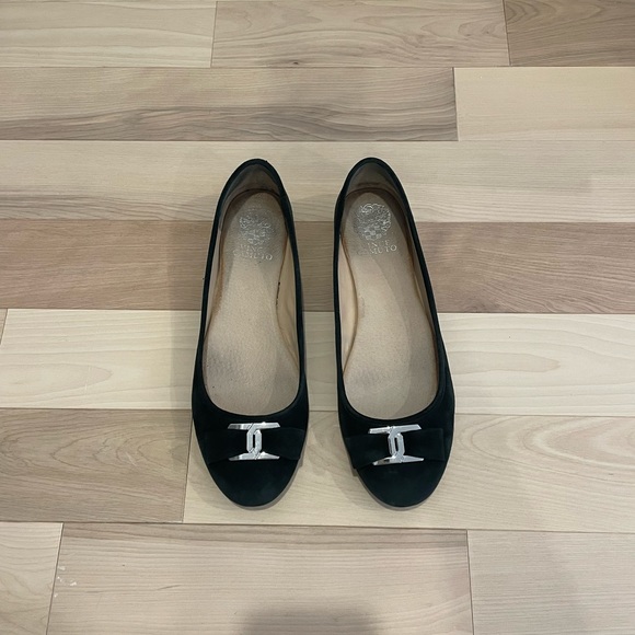 Velvet Vince Camuto Flats - Picture 2 of 3